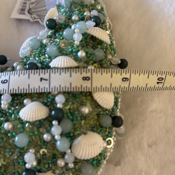 Viral green fringe seashell beaded made in India shoulder bag - Picture 9 of 10